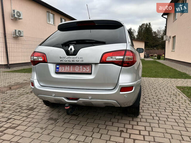 Серый Рено Колеос, объемом двигателя 2.49 л и пробегом 137 тыс. км за 13200 $, фото 1 на Automoto.ua