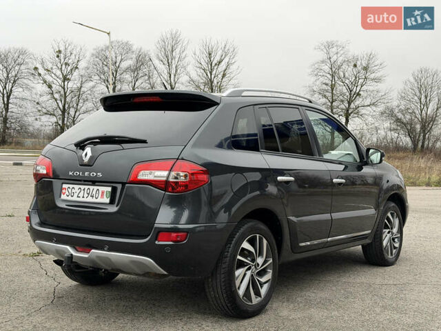 Серый Рено Колеос, объемом двигателя 2.5 л и пробегом 176 тыс. км за 14000 $, фото 11 на Automoto.ua