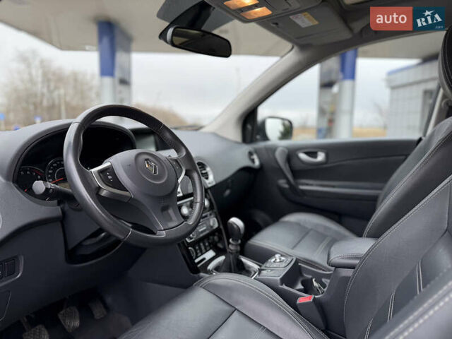 Серый Рено Колеос, объемом двигателя 2.5 л и пробегом 176 тыс. км за 14000 $, фото 28 на Automoto.ua