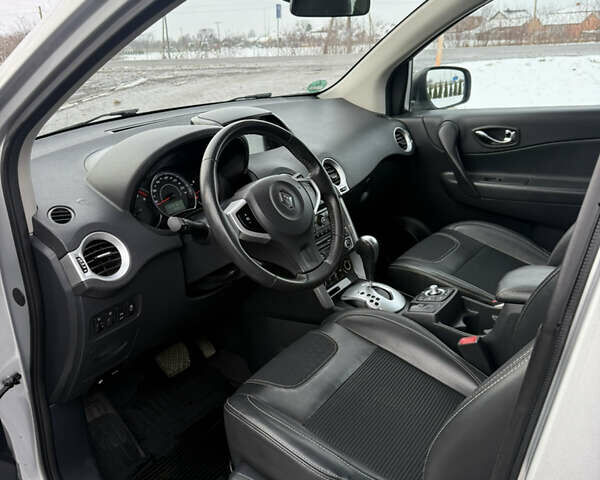 Сірий Рено Колеос, об'ємом двигуна 2 л та пробігом 90 тис. км за 12950 $, фото 13 на Automoto.ua