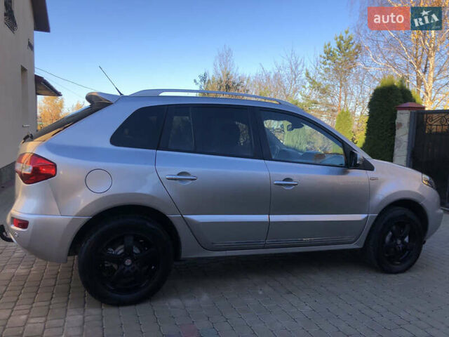 Сірий Рено Колеос, об'ємом двигуна 2 л та пробігом 96 тис. км за 13550 $, фото 4 на Automoto.ua