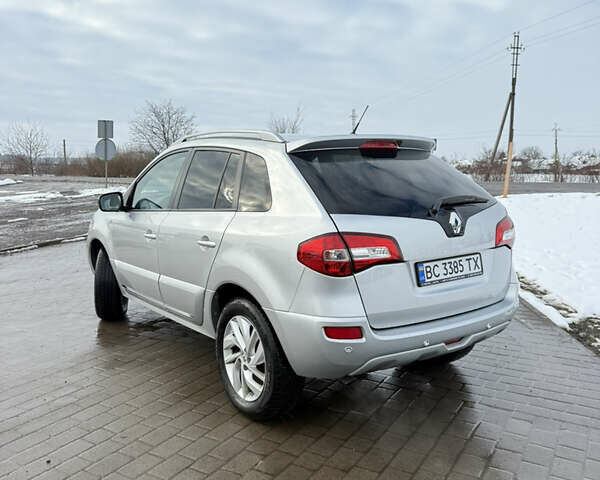 Сірий Рено Колеос, об'ємом двигуна 2 л та пробігом 90 тис. км за 12950 $, фото 2 на Automoto.ua