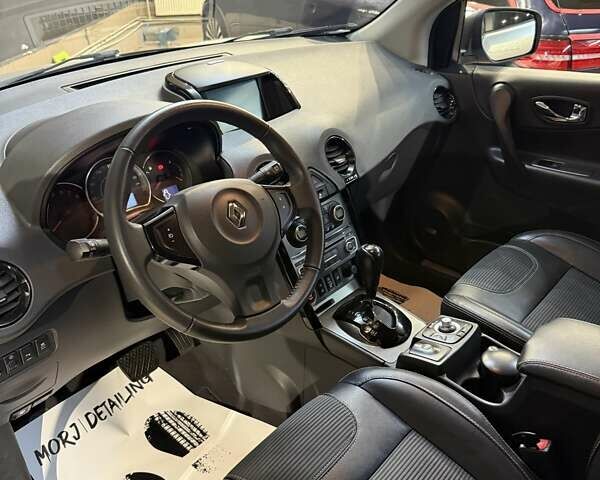 Серый Рено Колеос, объемом двигателя 2.49 л и пробегом 136 тыс. км за 14000 $, фото 6 на Automoto.ua
