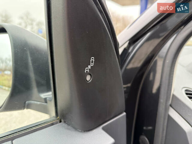 Серый Рено Колеос, объемом двигателя 2.5 л и пробегом 176 тыс. км за 14000 $, фото 29 на Automoto.ua