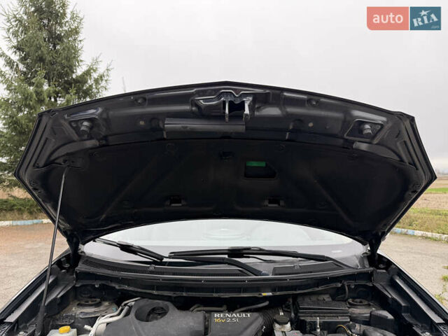 Серый Рено Колеос, объемом двигателя 2.5 л и пробегом 176 тыс. км за 14000 $, фото 65 на Automoto.ua