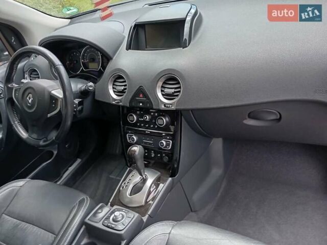 Сірий Рено Колеос, об'ємом двигуна 2 л та пробігом 173 тис. км за 13500 $, фото 3 на Automoto.ua