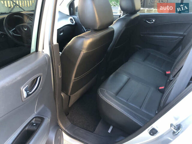 Сірий Рено Колеос, об'ємом двигуна 2 л та пробігом 96 тис. км за 13550 $, фото 9 на Automoto.ua