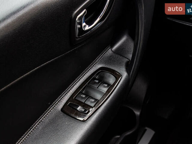 Серый Рено Колеос, объемом двигателя 2 л и пробегом 97 тыс. км за 13900 $, фото 32 на Automoto.ua