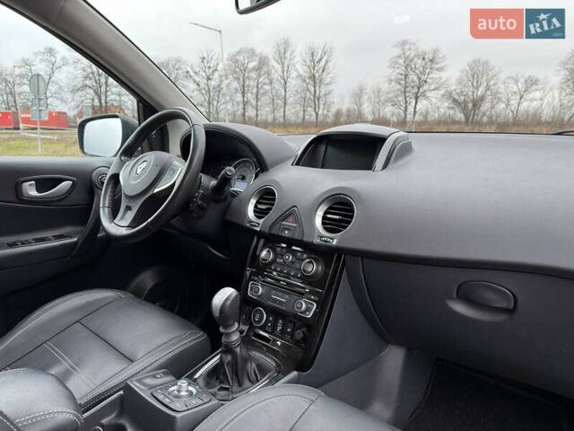 Серый Рено Колеос, объемом двигателя 2.5 л и пробегом 176 тыс. км за 14000 $, фото 35 на Automoto.ua