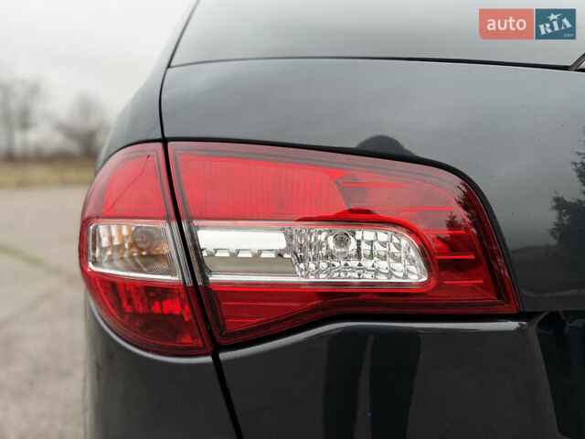 Серый Рено Колеос, объемом двигателя 2.5 л и пробегом 176 тыс. км за 14000 $, фото 22 на Automoto.ua