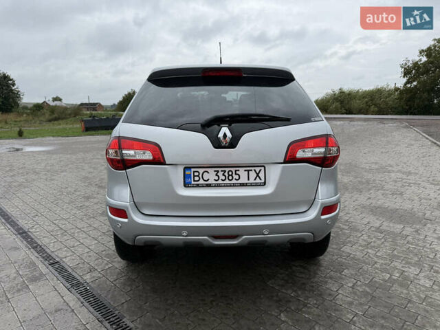 Сірий Рено Колеос, об'ємом двигуна 2 л та пробігом 89 тис. км за 13350 $, фото 5 на Automoto.ua