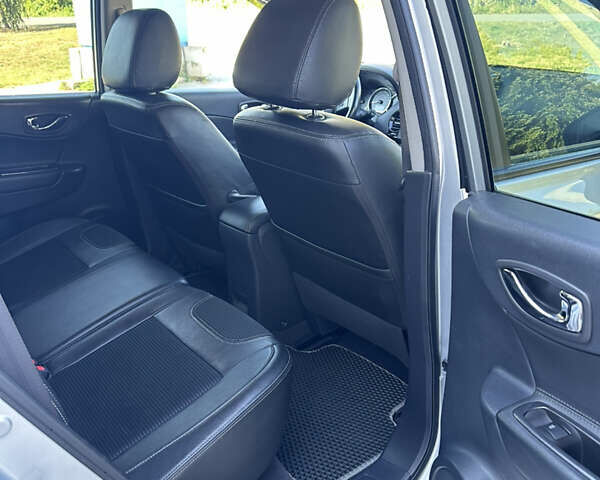 Серый Рено Колеос, объемом двигателя 2 л и пробегом 183 тыс. км за 12500 $, фото 11 на Automoto.ua