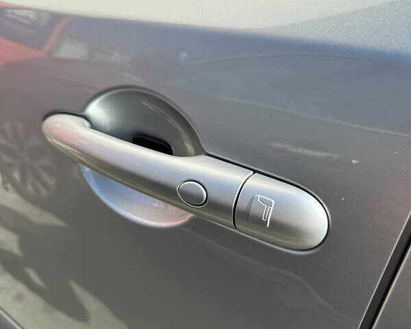 Серый Рено Колеос, объемом двигателя 2 л и пробегом 183 тыс. км за 12500 $, фото 17 на Automoto.ua