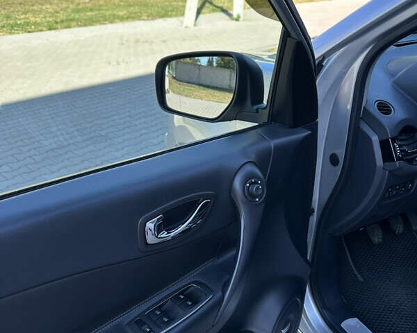 Серый Рено Колеос, объемом двигателя 2 л и пробегом 183 тыс. км за 12500 $, фото 12 на Automoto.ua