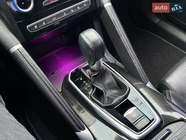 Рено Колеос 2017 в Черкассах на Automoto.ua Серый Рено Колеос, объемом двигателя 2 л и пробегом 150 тыс. км за 18300 $, фото 45 на Automoto.ua