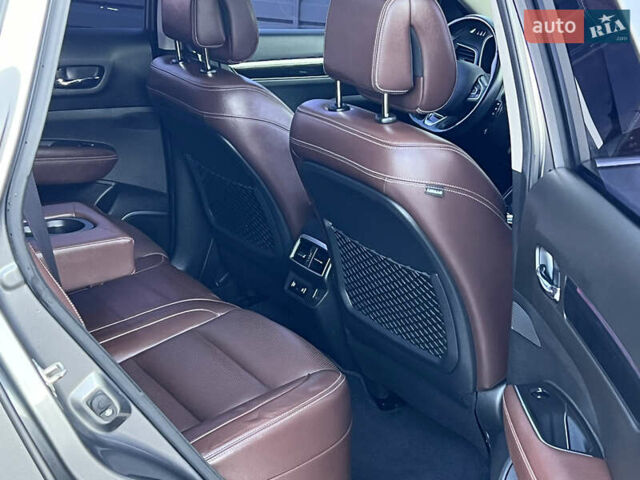 Сірий Рено Колеос, об'ємом двигуна 2 л та пробігом 166 тис. км за 18600 $, фото 29 на Automoto.ua