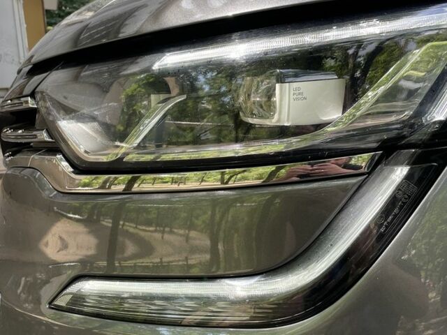 Серый Рено Колеос, объемом двигателя 2 л и пробегом 123 тыс. км за 15300 $, фото 6 на Automoto.ua