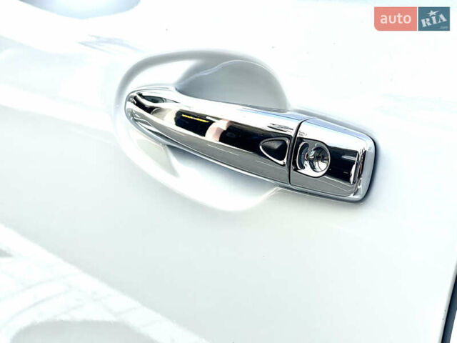 Серый Рено Колеос, объемом двигателя 1.75 л и пробегом 152 тыс. км за 24700 $, фото 13 на Automoto.ua