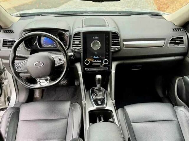 Серый Рено Колеос, объемом двигателя 2 л и пробегом 100 тыс. км за 18500 $, фото 3 на Automoto.ua