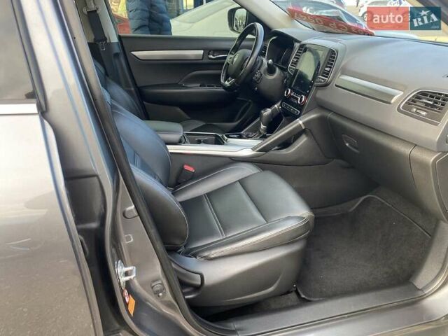 Серый Рено Колеос, объемом двигателя 2 л и пробегом 65 тыс. км за 18500 $, фото 3 на Automoto.ua