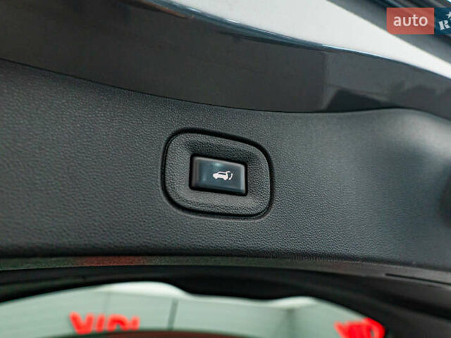 Серый Рено Колеос, объемом двигателя 2.5 л и пробегом 79 тыс. км за 23504 $, фото 7 на Automoto.ua