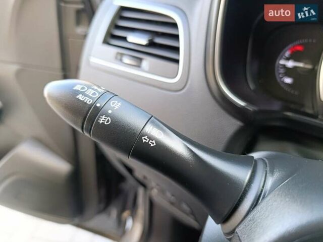 Серый Рено Колеос, объемом двигателя 2.49 л и пробегом 36 тыс. км за 25500 $, фото 39 на Automoto.ua