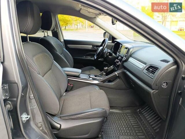 Серый Рено Колеос, объемом двигателя 2.49 л и пробегом 36 тыс. км за 25500 $, фото 62 на Automoto.ua