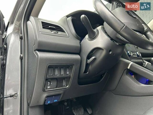 Серый Рено Колеос, объемом двигателя 2 л и пробегом 36 тыс. км за 25500 $, фото 19 на Automoto.ua