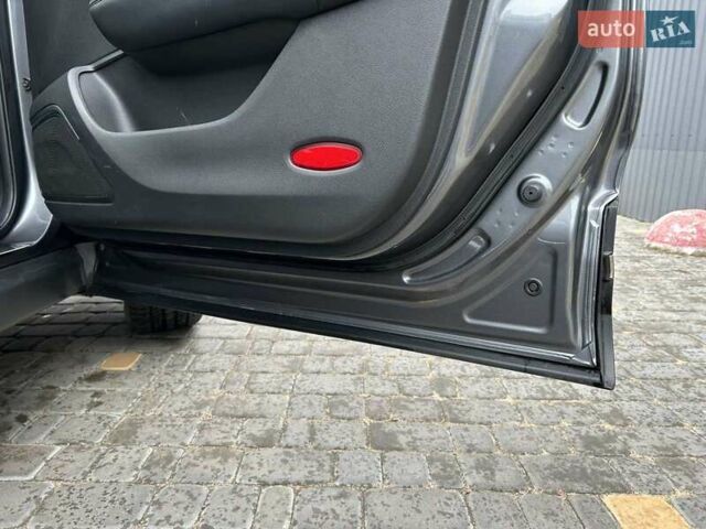 Серый Рено Колеос, объемом двигателя 2 л и пробегом 36 тыс. км за 25500 $, фото 28 на Automoto.ua