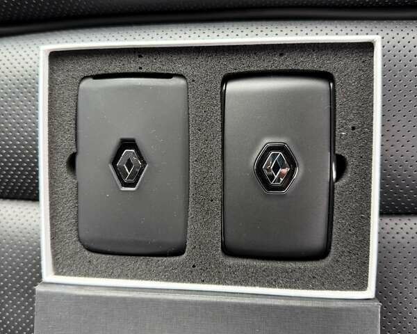 Рено Колеос 2023 в Белой Церкве на Automoto.ua Серый Рено Колеос, объемом двигателя 2.49 л и пробегом 23 тыс. км за 28500 $, фото 85 на Automoto.ua