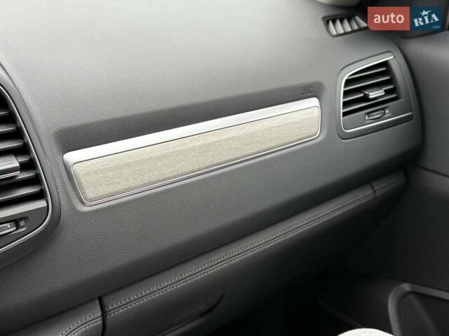 Рено Колеос 2023 в Белой Церкве на Automoto.ua Серый Рено Колеос, объемом двигателя 2.49 л и пробегом 23 тыс. км за 28500 $, фото 82 на Automoto.ua