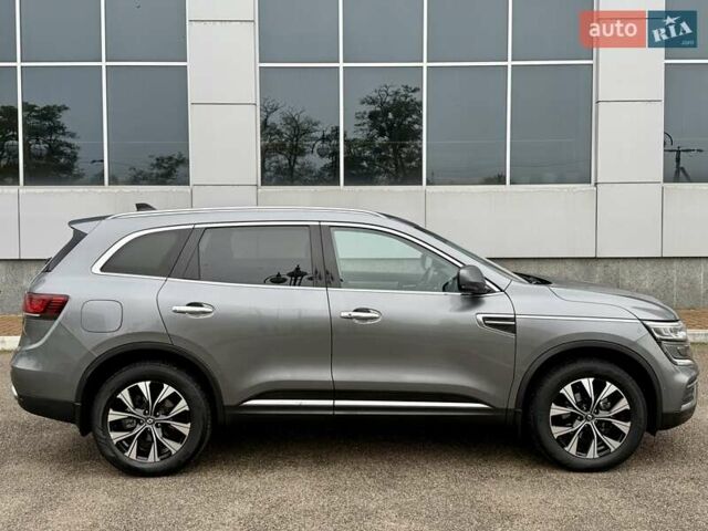 Рено Колеос 2023 в Белой Церкве на Automoto.ua Серый Рено Колеос, объемом двигателя 2.49 л и пробегом 23 тыс. км за 28500 $, фото 10 на Automoto.ua