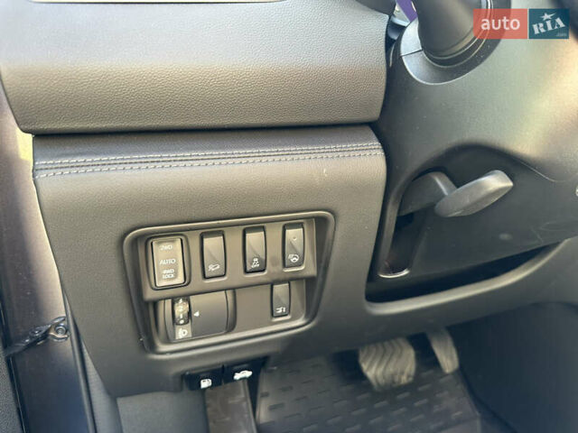 Сірий Рено Колеос, об'ємом двигуна 2.49 л та пробігом 50 тис. км за 27300 $, фото 38 на Automoto.ua