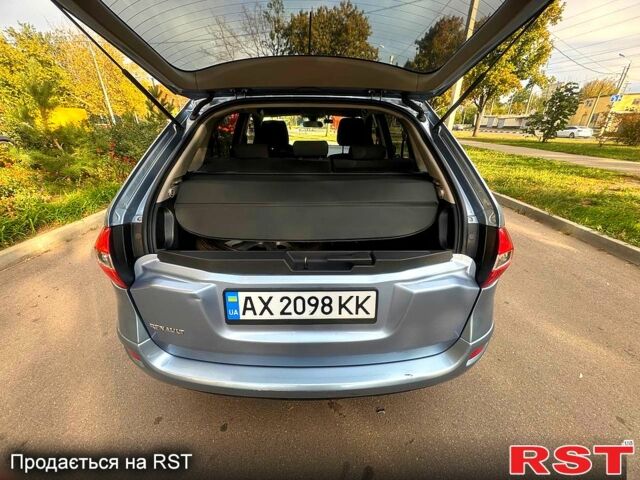 Синій Рено Колеос, об'ємом двигуна 2.5 л та пробігом 209 тис. км за 7500 $, фото 6 на Automoto.ua