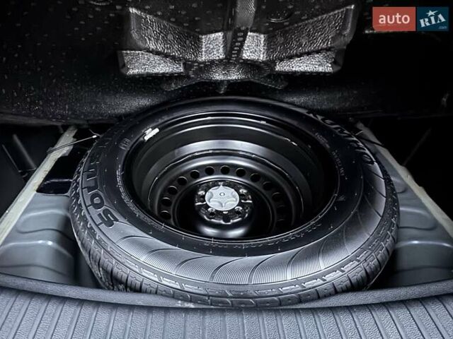 Синий Рено Колеос, объемом двигателя 2 л и пробегом 190 тыс. км за 20999 $, фото 49 на Automoto.ua