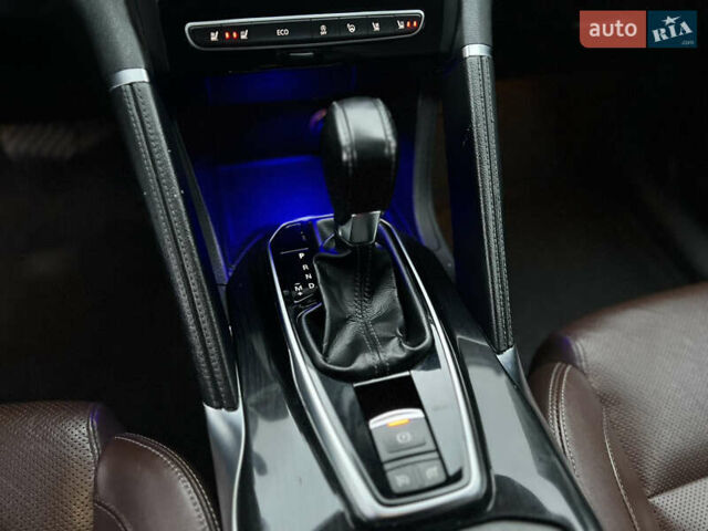 Синій Рено Колеос, об'ємом двигуна 2 л та пробігом 175 тис. км за 18499 $, фото 23 на Automoto.ua