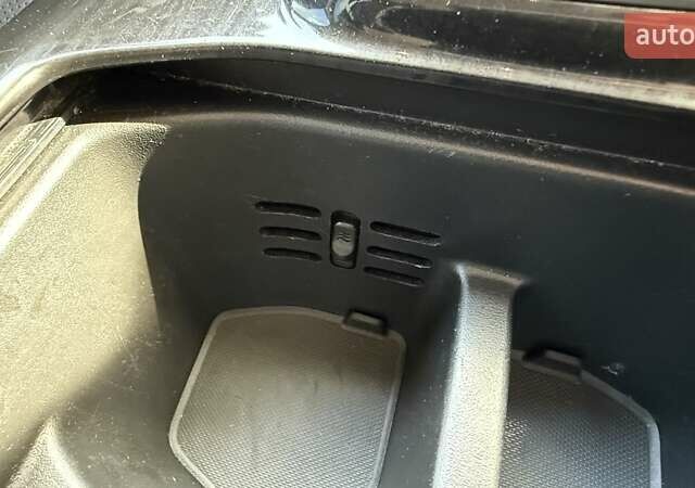 Синий Рено Колеос, объемом двигателя 2 л и пробегом 196 тыс. км за 19900 $, фото 34 на Automoto.ua