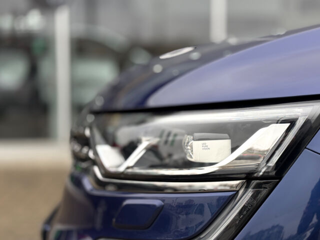 Синий Рено Колеос, объемом двигателя 2 л и пробегом 74 тыс. км за 25800 $, фото 12 на Automoto.ua