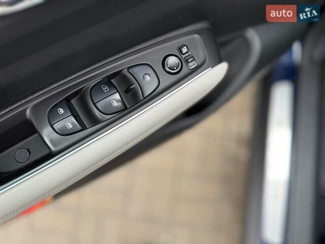 Синий Рено Колеос, объемом двигателя 2 л и пробегом 74 тыс. км за 25800 $, фото 28 на Automoto.ua