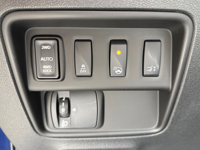 Синий Рено Колеос, объемом двигателя 2 л и пробегом 74 тыс. км за 25800 $, фото 31 на Automoto.ua