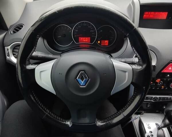 Зеленый Рено Колеос, объемом двигателя 2.49 л и пробегом 258 тыс. км за 7800 $, фото 19 на Automoto.ua