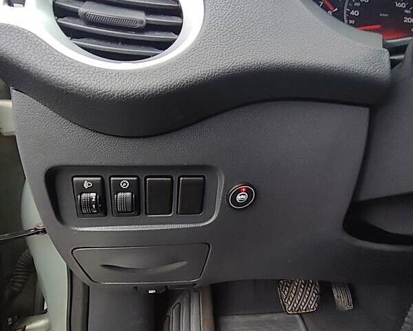 Зеленый Рено Колеос, объемом двигателя 2.49 л и пробегом 258 тыс. км за 7800 $, фото 21 на Automoto.ua