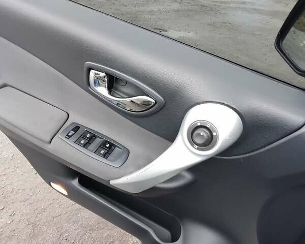 Зеленый Рено Колеос, объемом двигателя 2.49 л и пробегом 258 тыс. км за 7800 $, фото 23 на Automoto.ua