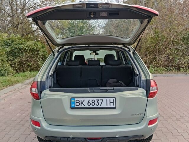 Зелений Рено Колеос, об'ємом двигуна 2 л та пробігом 294 тис. км за 8200 $, фото 4 на Automoto.ua