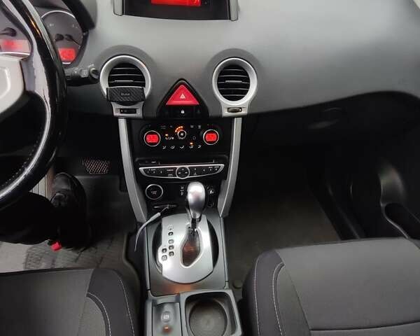 Зеленый Рено Колеос, объемом двигателя 2.49 л и пробегом 258 тыс. км за 7800 $, фото 16 на Automoto.ua