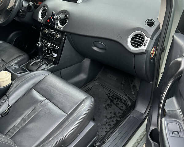 Зеленый Рено Колеос, объемом двигателя 2.5 л и пробегом 82 тыс. км за 9000 $, фото 4 на Automoto.ua