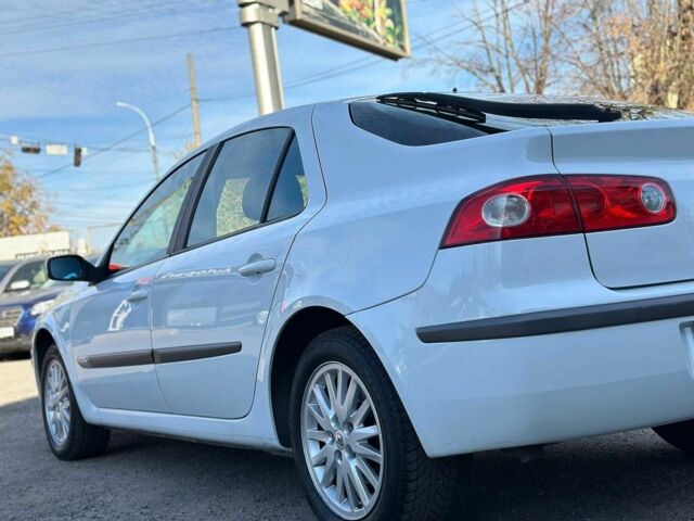 Белый Рено Лагуна, объемом двигателя 1.9 л и пробегом 231 тыс. км за 4990 $, фото 10 на Automoto.ua