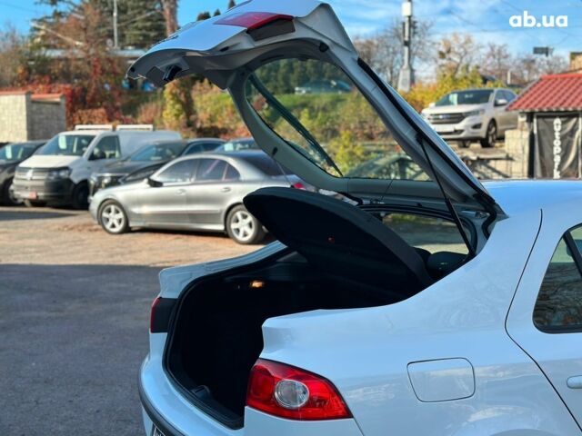 Белый Рено Лагуна, объемом двигателя 1.9 л и пробегом 231 тыс. км за 4990 $, фото 28 на Automoto.ua