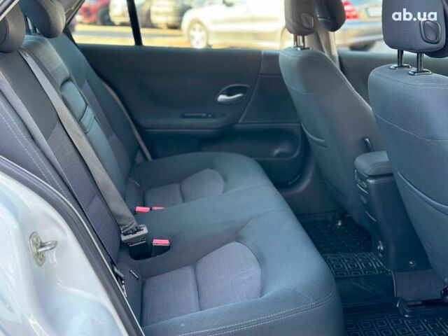 Белый Рено Лагуна, объемом двигателя 1.9 л и пробегом 231 тыс. км за 4990 $, фото 30 на Automoto.ua