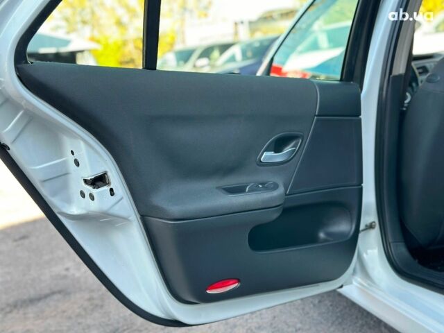 Белый Рено Лагуна, объемом двигателя 1.9 л и пробегом 231 тыс. км за 4990 $, фото 19 на Automoto.ua